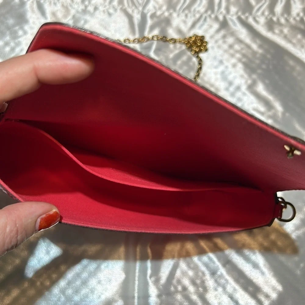 Louis Vuitton Felicie Pochette Rare Pink. Flaw